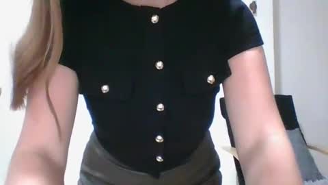 valeriafrannco online show from 11.06.25