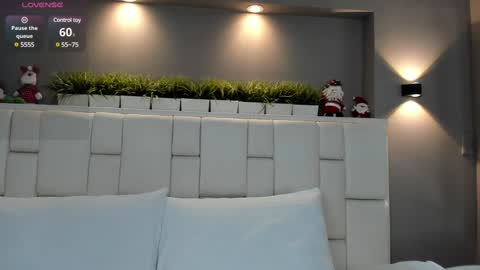 Snapshot of valeriagarciax chatting on 12.09.24 ValeriaGarciax online show from 12.09.24