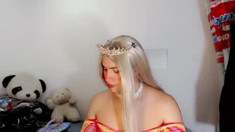 Snapshot of valeriagill_ chatting on 09.24.25 valeriagill_ online show from 09.24.25
