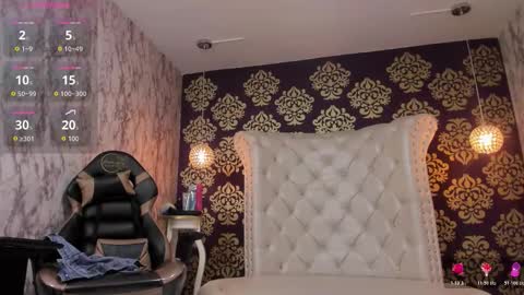 Im Valeria online show from 10.17.25