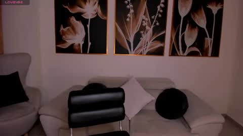 Snapshot of valeriaroldanx chatting on 06.21.26 Valeria online show from 06.21.26