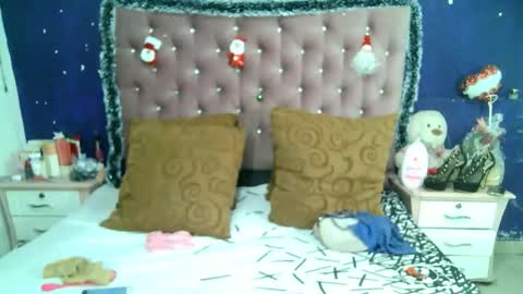 La valerie26 online show from 12.15.25