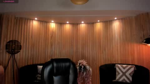 Vale  online show from 12.15.25