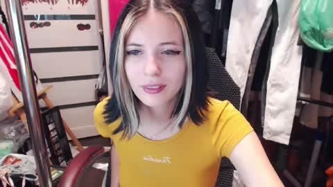 ValeriaXKiss online show from 12.22.24