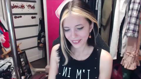 ValeriaXKiss online show from 01.22.25