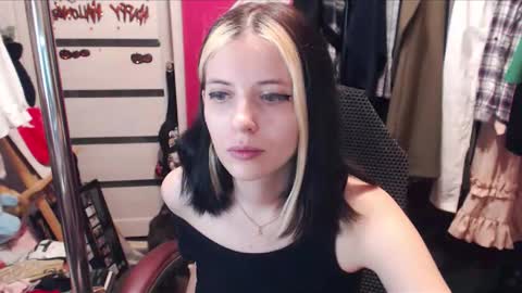 ValeriaXKiss online show from 03.11.25