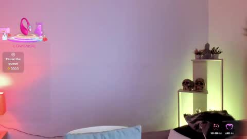 Snapshot of valerie_21 chatting on 10.05.25 Valeriee online show from 10.05.25