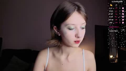 Snapshot of valerie_mooon chatting on 11.01.25 Kristi moony online show from 11.01.25