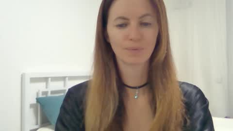 valerie_rose777 online show from 10.20.25