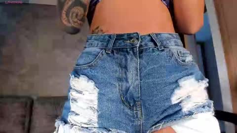  call me Val  online show from 11.11.25