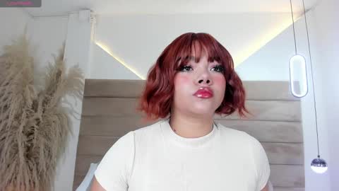 Snapshot of valeriediazx chatting on 10.15.25 valeri online show from 10.15.25