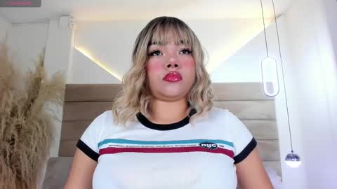 Snapshot of valeriediazx chatting on 10.23.25 valeri online show from 10.23.25