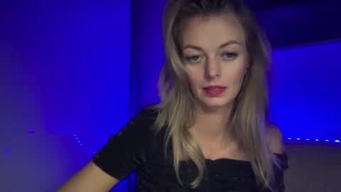 Valerie  online show from 01.05.25