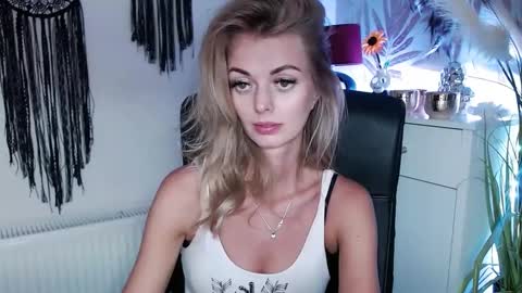 Valerie  online show from 01.30.25