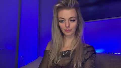 Valerie  online show from 03.25.26