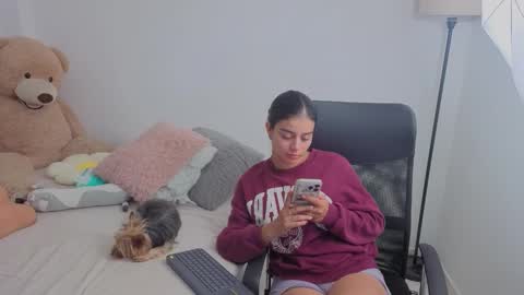 Juli C online show from 11.06.25