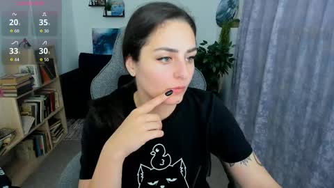 Snapshot of valeriiemills chatting on 05.21.26 Valerie online show from 05.21.26