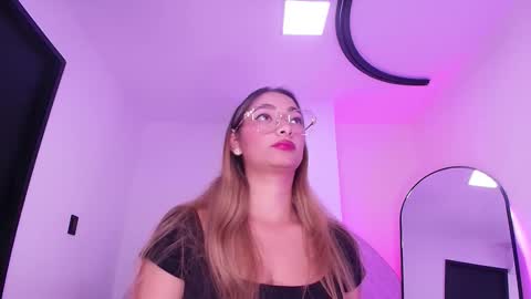 Valeryn online show from 12.16.25