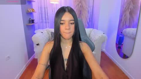 Snapshot of valery_lane chatting on 10.16.25 Valery Lane online show from 10.16.25