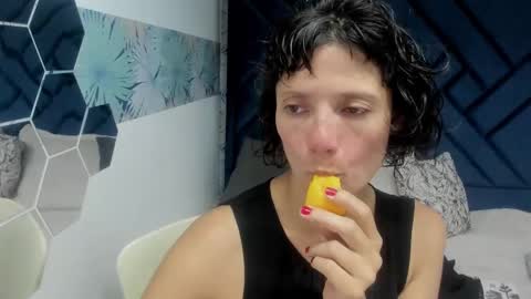 Snapshot of valery_more__ chatting on 10.04.25 VALERY MORE online show from 10.04.25