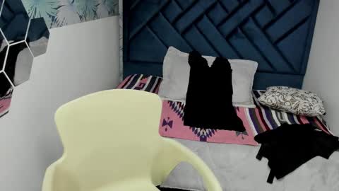 Snapshot of valery_more__ chatting on 10.25.25 VALERY MORE online show from 10.25.25