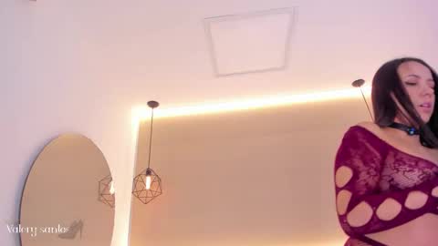 Snapshot of valery_santorini chatting on 11.11.25 VALERY online show from 11.11.25