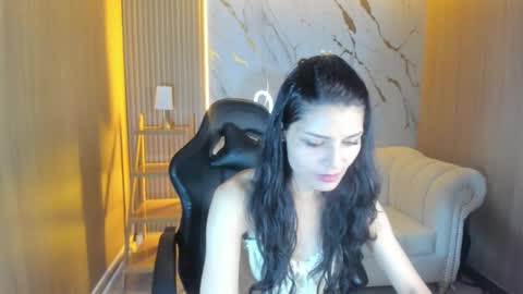 Snapshot of valery_tf chatting on 12.15.25 Valery online show from 12.15.25