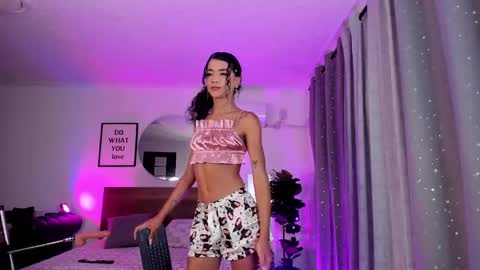 Snapshot of valery_yepes_ chatting on 02.13.25 Valery online show from 02.13.25