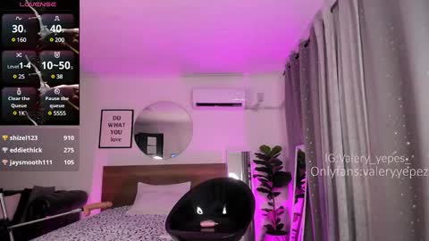 Snapshot of valery_yepes_ chatting on 03.05.25 Valery online show from 03.05.25