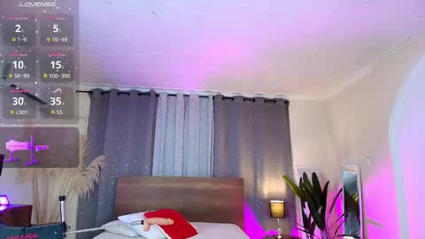 Snapshot of valery_yepes_ chatting on 09.20.25 Valery online show from 09.20.25