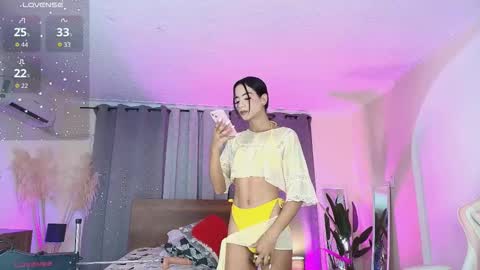 Snapshot of valery_yepes_ chatting on 09.28.25 Valery online show from 09.28.25