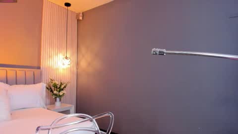 Snapshot of valerynova chatting on 10.07.25 Carla online show from 10.07.25