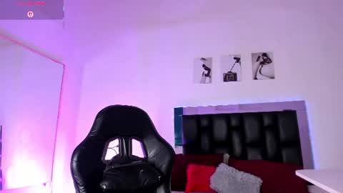 Snapshot of valeryts1 chatting on 07.17.26 ValeryTs1 online show from 07.17.26