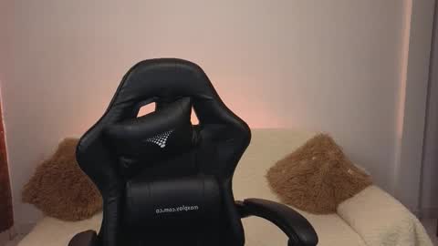 Snapshot of valeryyx chatting on 10.16.25 Valery online show from 10.16.25