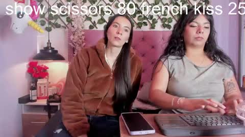 Snapshot of valkiria_and_dione chatting on 05.25.26 Valkiria and Dione online show from 05.25.26