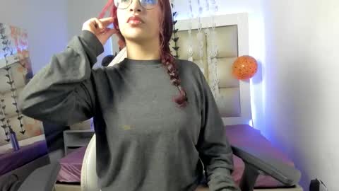 Snapshot of valkiria_js chatting on 10.21.25 valkiria_js online show from 10.21.25