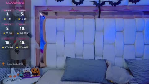 Snapshot of valkiria_moore chatting on 10.06.25 Valkiria moore online show from 10.06.25