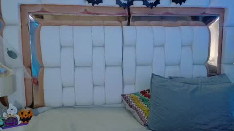 Snapshot of valkiria_moore chatting on 10.07.25 Valkiria moore online show from 10.07.25