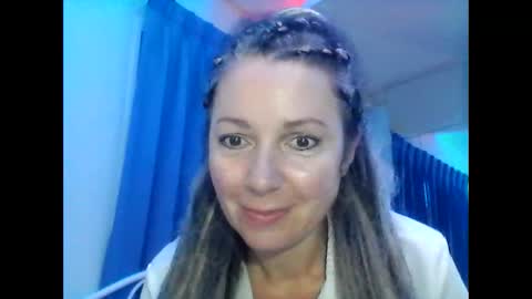 Snapshot of valleriwind chatting on 01.25.25 ValleriWind online show from 01.25.25