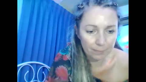 Snapshot of valleriwind chatting on 01.25.25 ValleriWind online show from 01.25.25