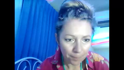 Snapshot of valleriwind chatting on 01.28.25 ValleriWind online show from 01.28.25