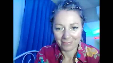 Snapshot of valleriwind chatting on 01.31.25 ValleriWind online show from 01.31.25