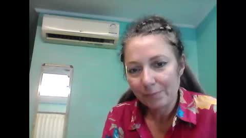 Snapshot of valleriwind chatting on 01.31.25 ValleriWind online show from 01.31.25