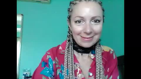 Snapshot of valleriwind chatting on 02.10.25 ValleriWind online show from 02.10.25