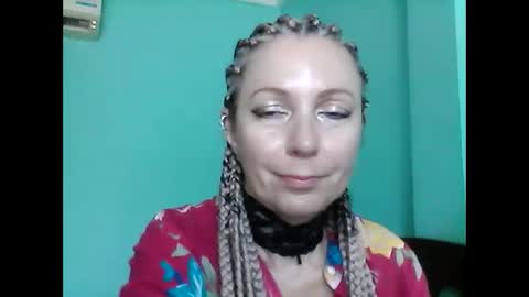 Snapshot of valleriwind chatting on 02.10.25 ValleriWind online show from 02.10.25