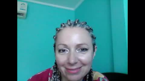 Snapshot of valleriwind chatting on 02.11.25 ValleriWind online show from 02.11.25