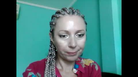 Snapshot of valleriwind chatting on 02.11.25 ValleriWind online show from 02.11.25