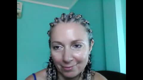 Snapshot of valleriwind chatting on 02.14.25 ValleriWind online show from 02.14.25