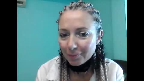 Snapshot of valleriwind chatting on 02.14.25 ValleriWind online show from 02.14.25