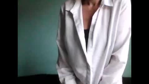 Snapshot of valleriwind chatting on 02.17.25 ValleriWind online show from 02.17.25